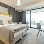 Almar Seaside Park Private 아파트 코워브제크
