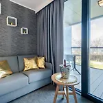 Almar Seaside Park Private 아파트 코워브제크