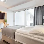 Almar Seaside Park Private 아파트